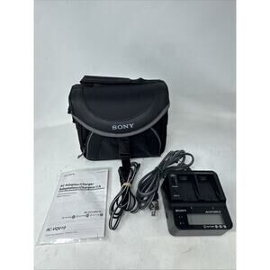 Sony AC-VQV10 Dual Battery Camcorder Charger for NP-FV100 Very Good W/ Case